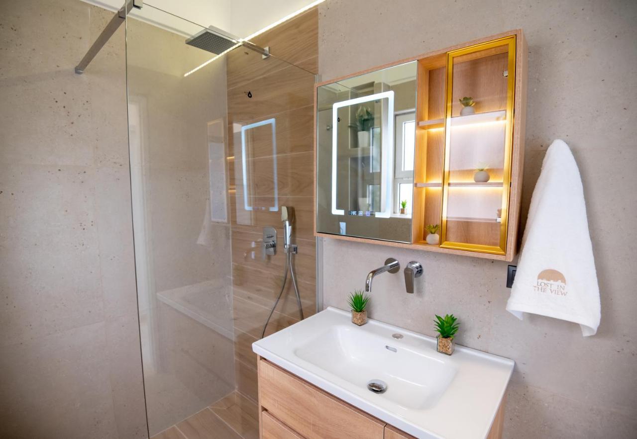 Lost In The View, Luxury Apartment With Seaview Rethymno  Bagian luar foto