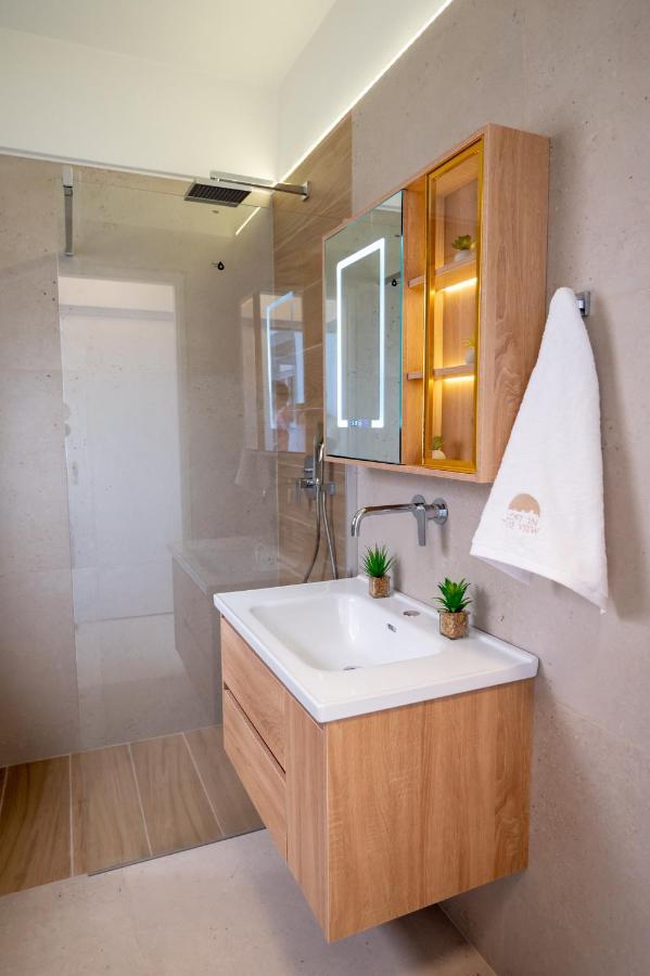 Lost In The View, Luxury Apartment With Seaview Rethymno  Bagian luar foto