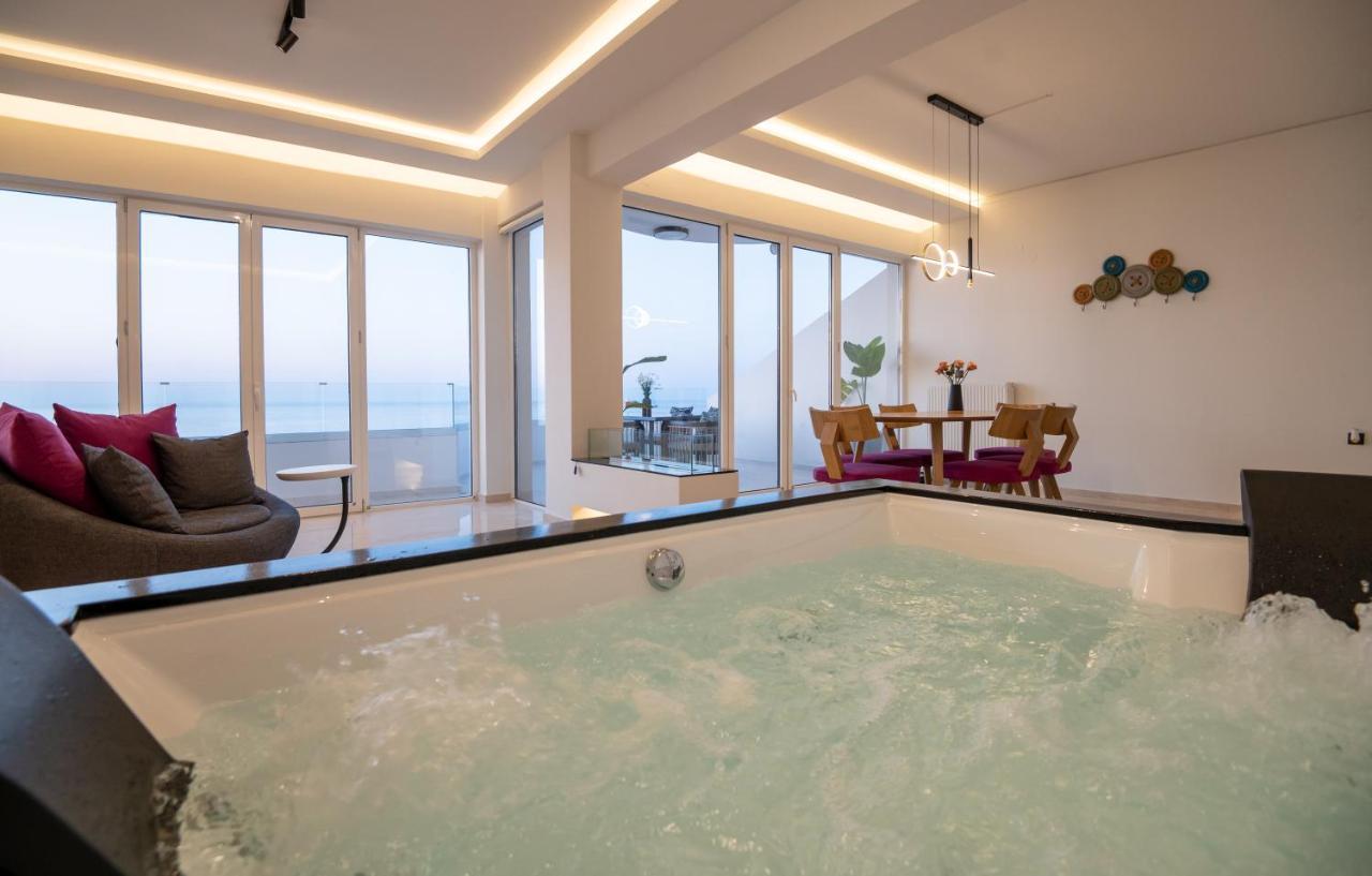 Lost In The View, Luxury Apartment With Seaview Rethymno  Bagian luar foto